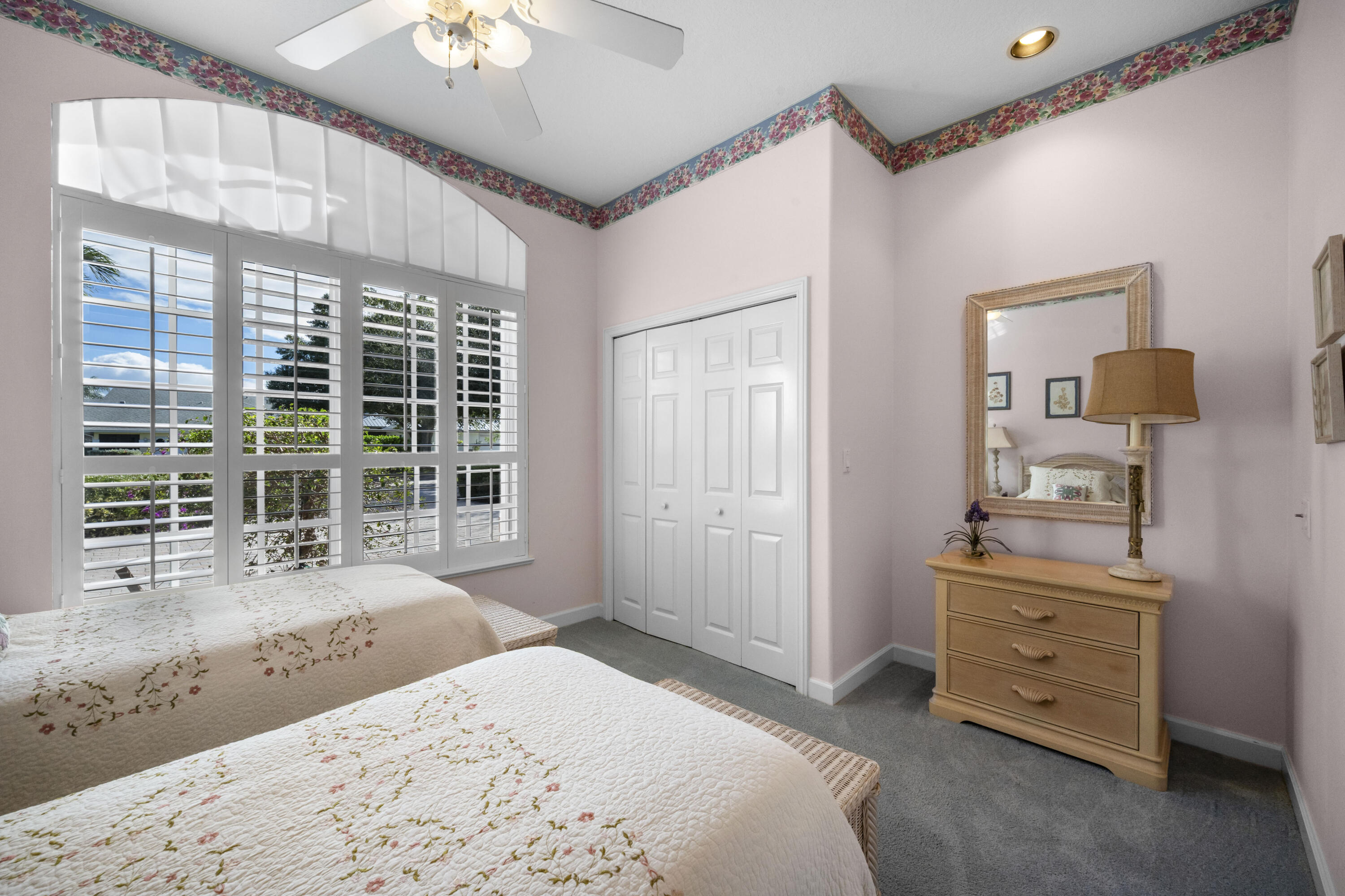 RIVER VISTA SUBDIVISION R - Residential