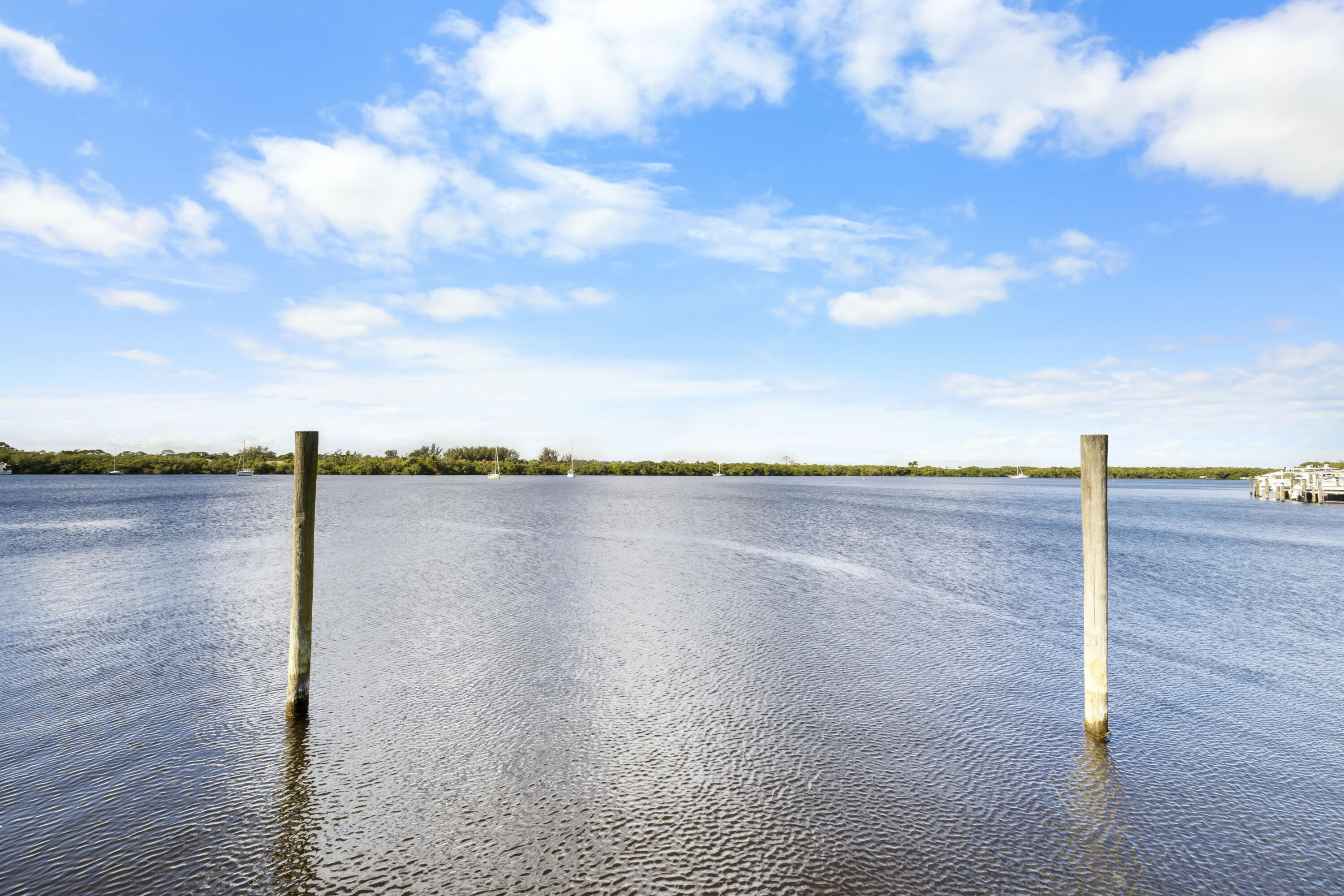 RIVER VISTA SUBDIVISION R - Residential