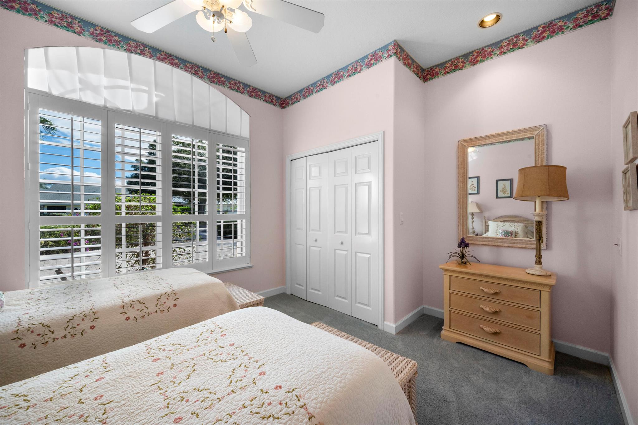 RIVER VISTA SUBDIVISION R - Residential