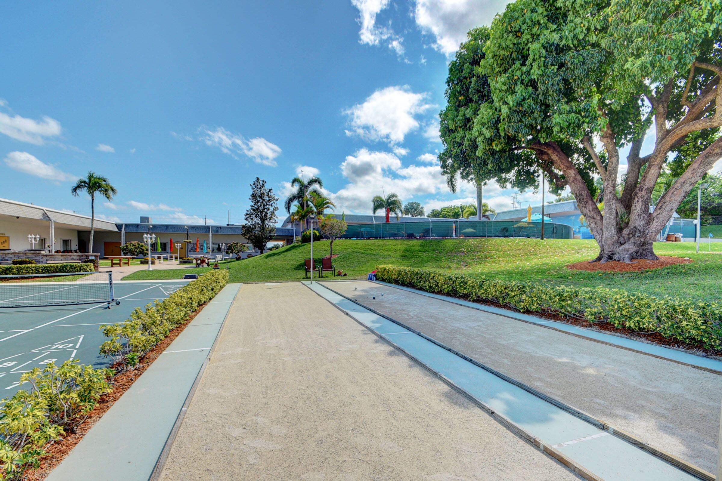 MURRY HILLS APT BLDG CONDO - Residential