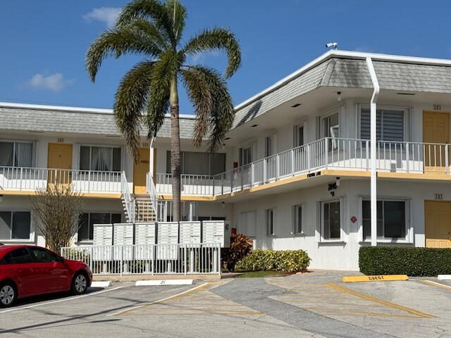 2840 Cynthia Lane 212