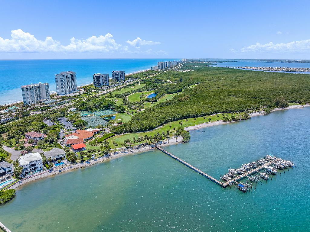 8650 S Ocean Drive Ph-5, Jensen Beach, FL, 34957/$1,100,000 4 8650 S Ocean Drive Ph-5