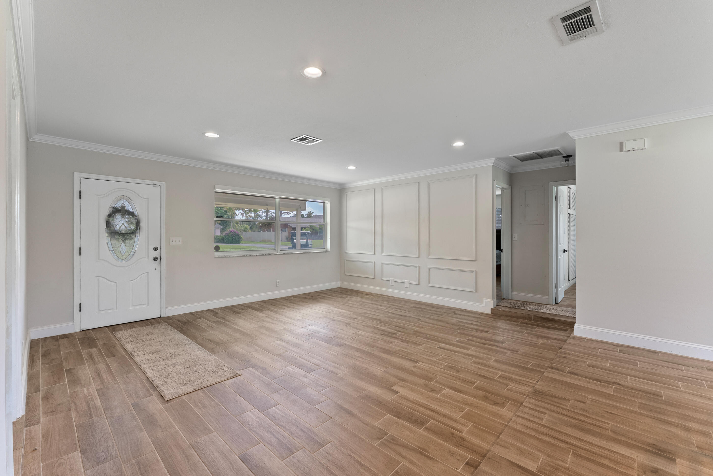 PALM BEACH NATL GOLF AND COUNTRY CLUB ESTATES 1 - Residential