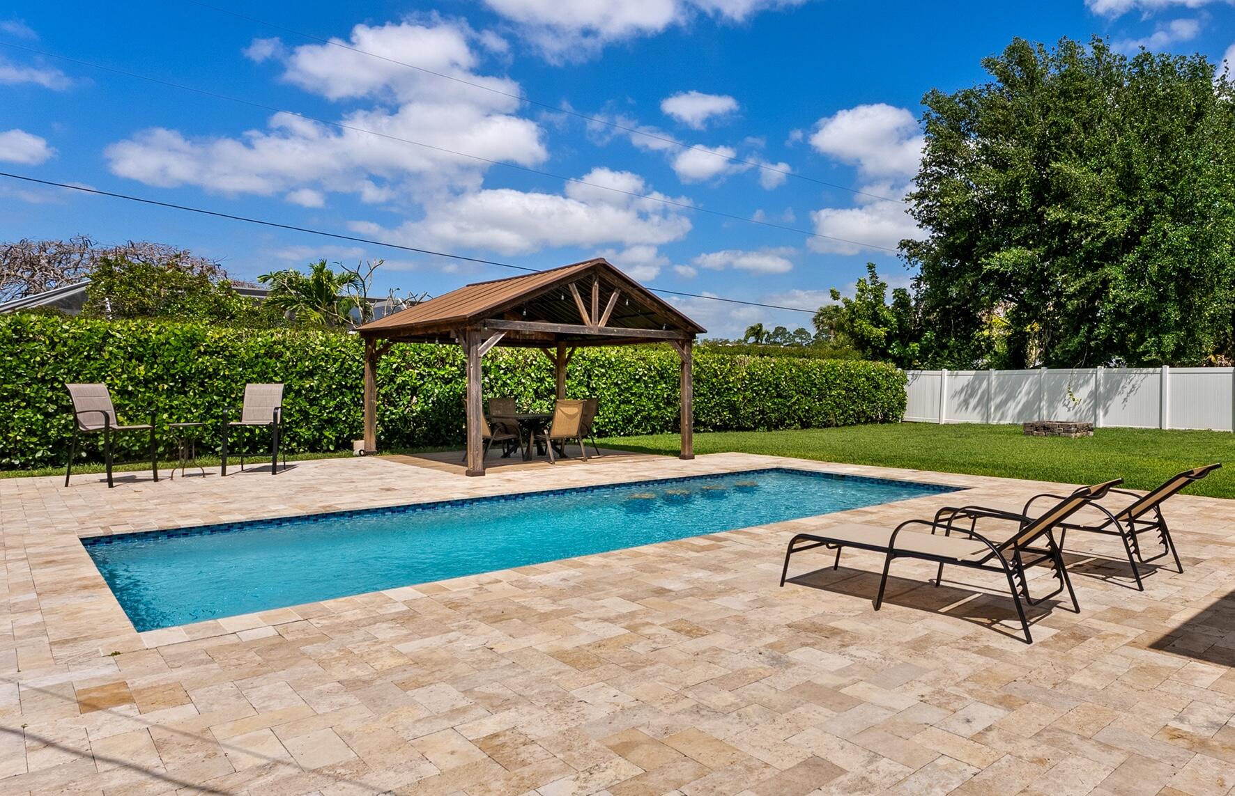 PALM BEACH NATL GOLF AND COUNTRY CLUB ESTATES 1 - Residential