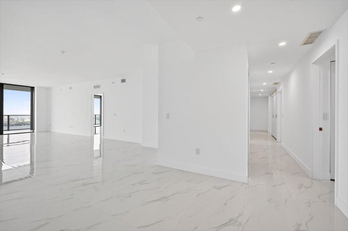700 NE 24th Street 5202
