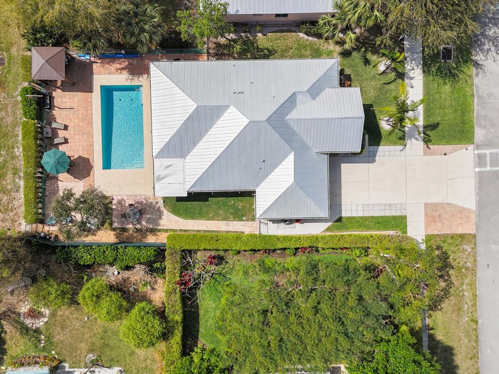 Photo of 4611 SE Murray Cove Circle, Stuart, FL 34997 (MLS # R11064157)