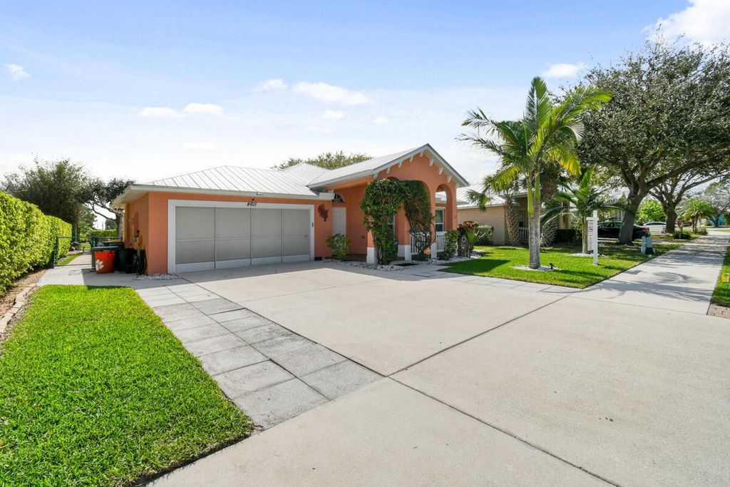 Photo of 4611 SE Murray Cove Circle, Stuart, FL 34997 (MLS # R11064157)