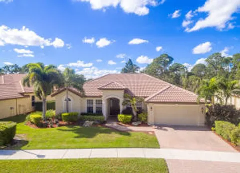 860 SW Grand Reserves Boulevard, Port St Lucie, FL MLS: R11072465