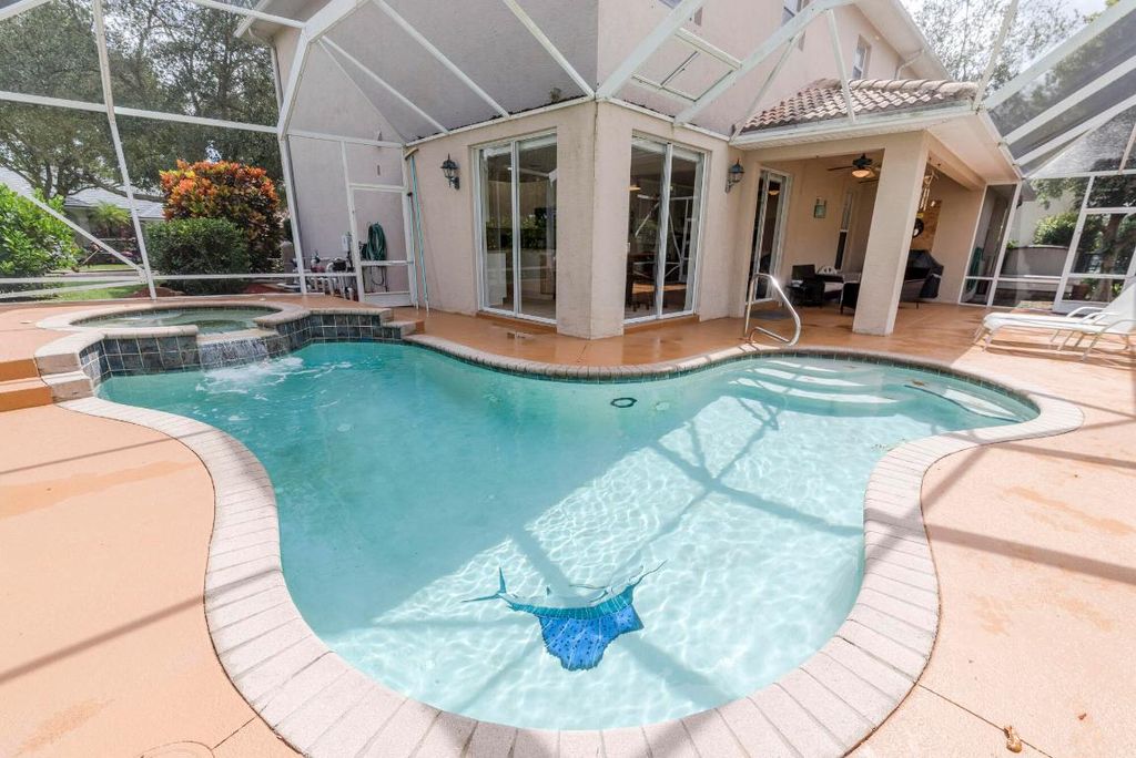 Photo of 520 Quail Point, Jupiter, FL 33458 (MLS # R10924062)