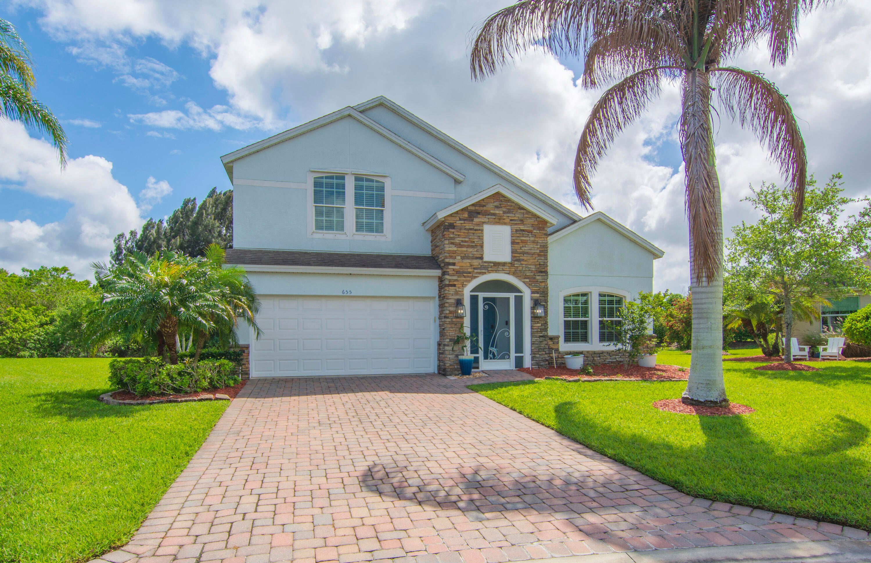 655 VALENCIA Circle SW