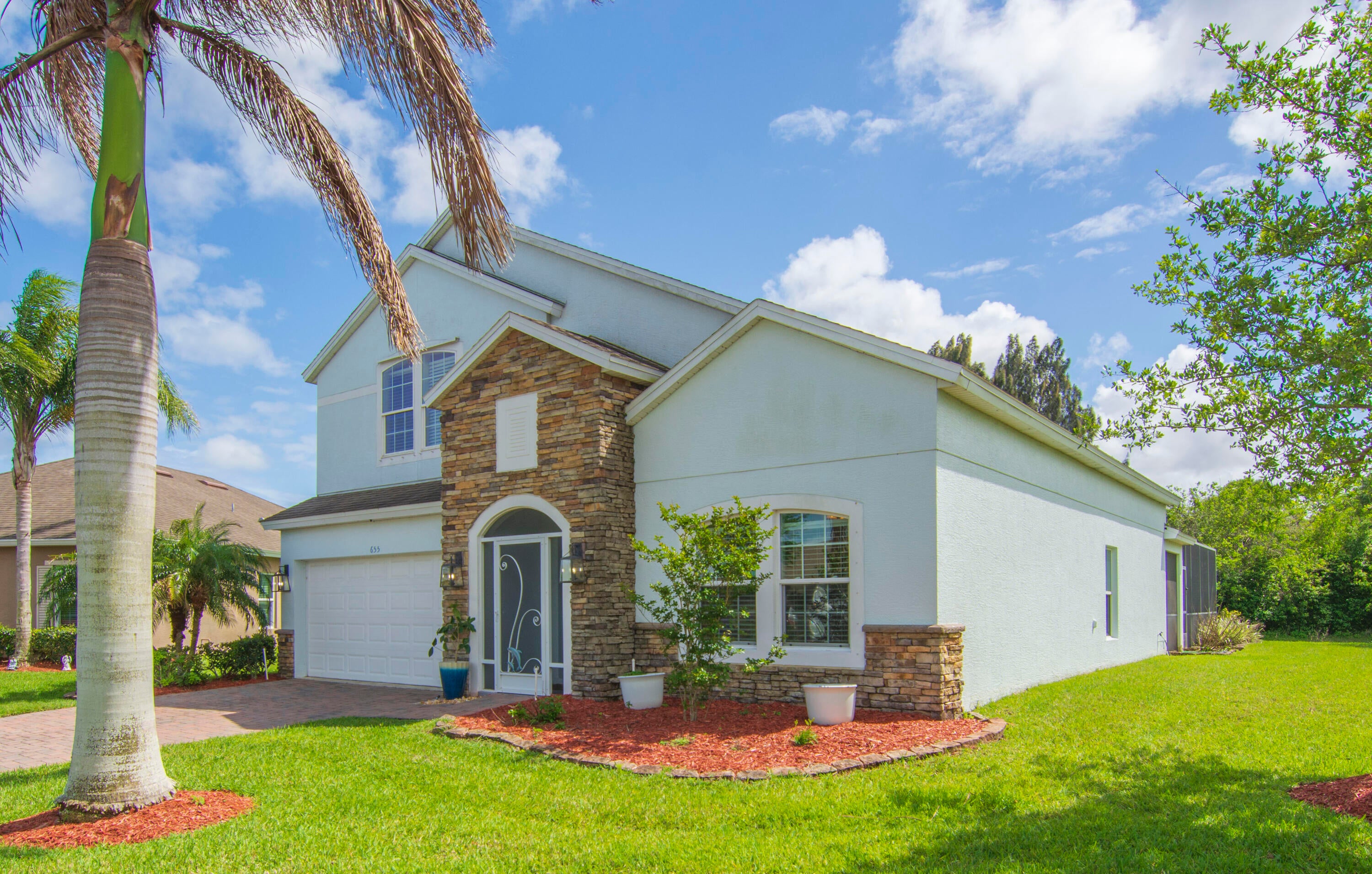 655 VALENCIA Circle SW