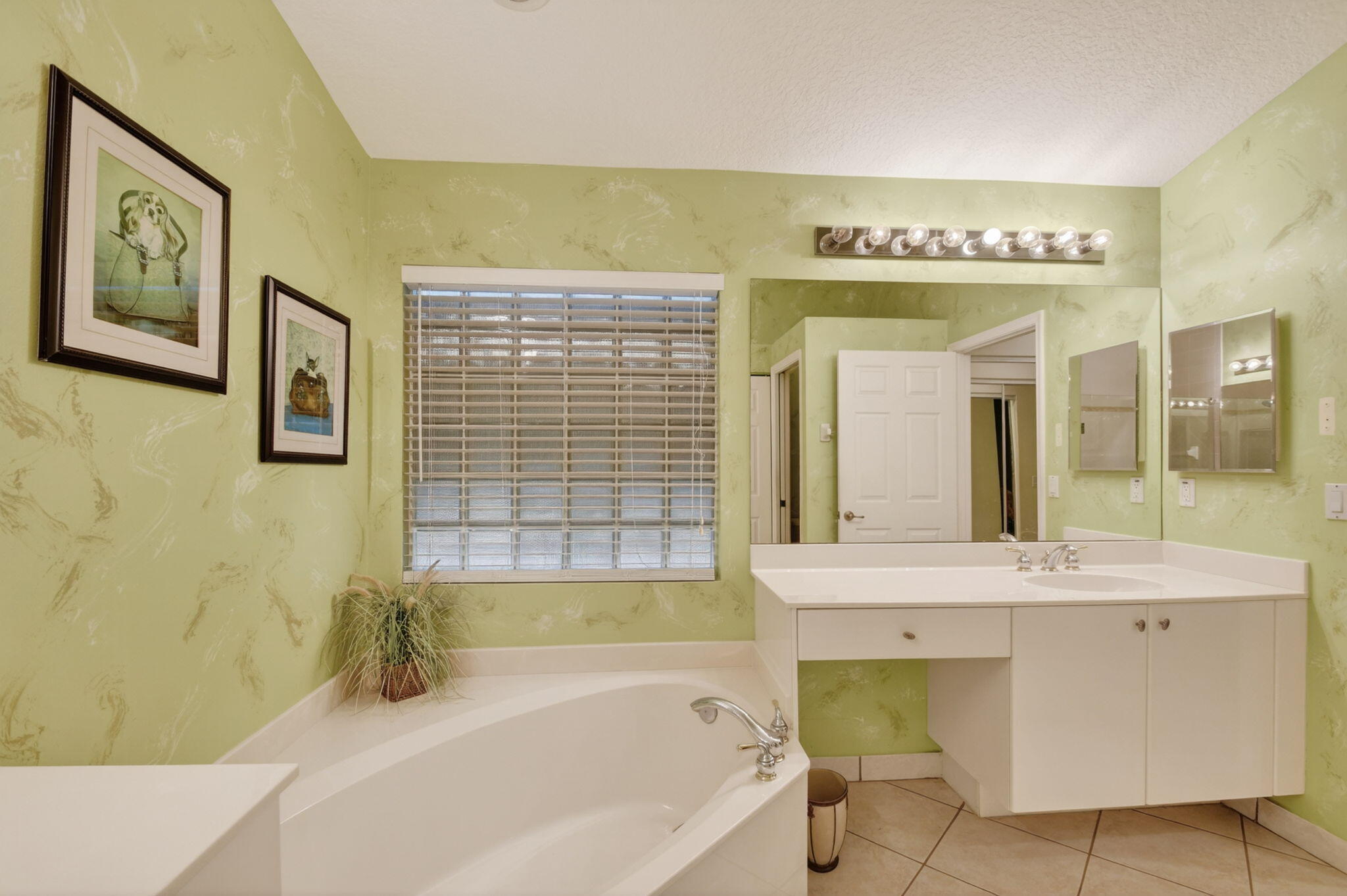 TOWNE PARK TR J - Residential