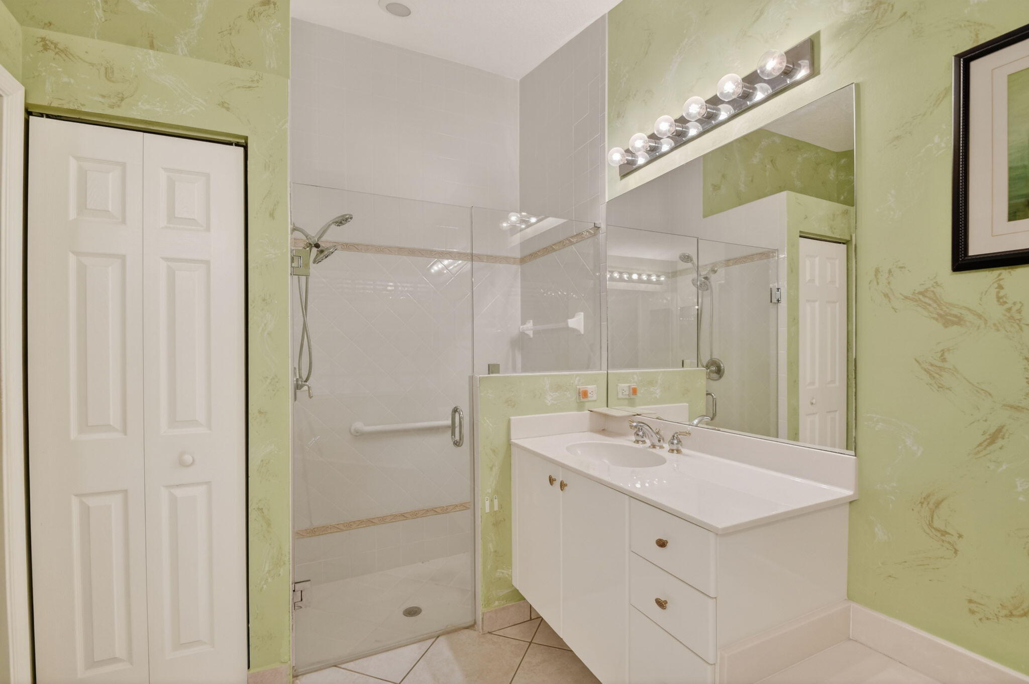 TOWNE PARK TR J - Residential