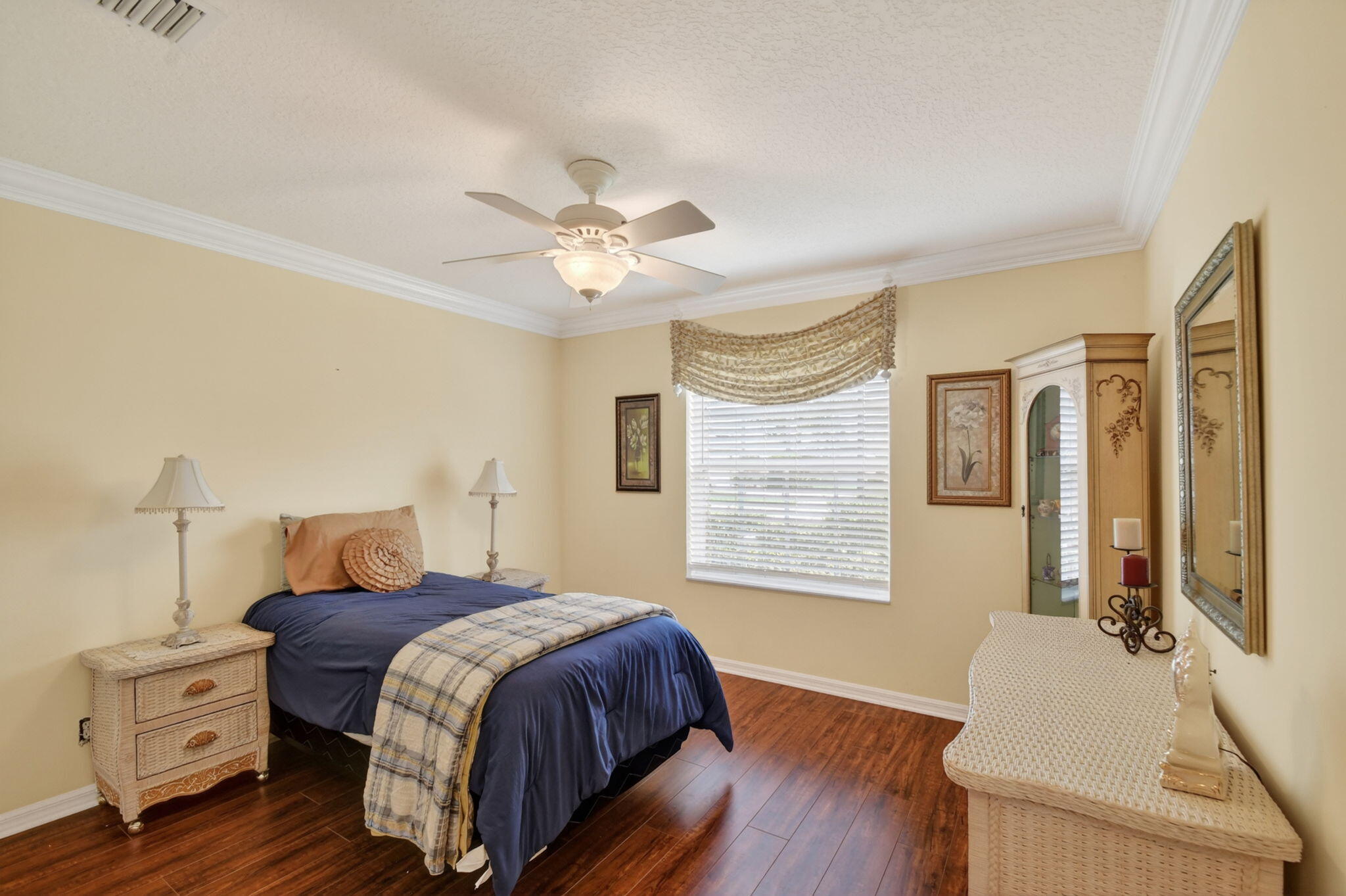 TOWNE PARK TR J - Residential
