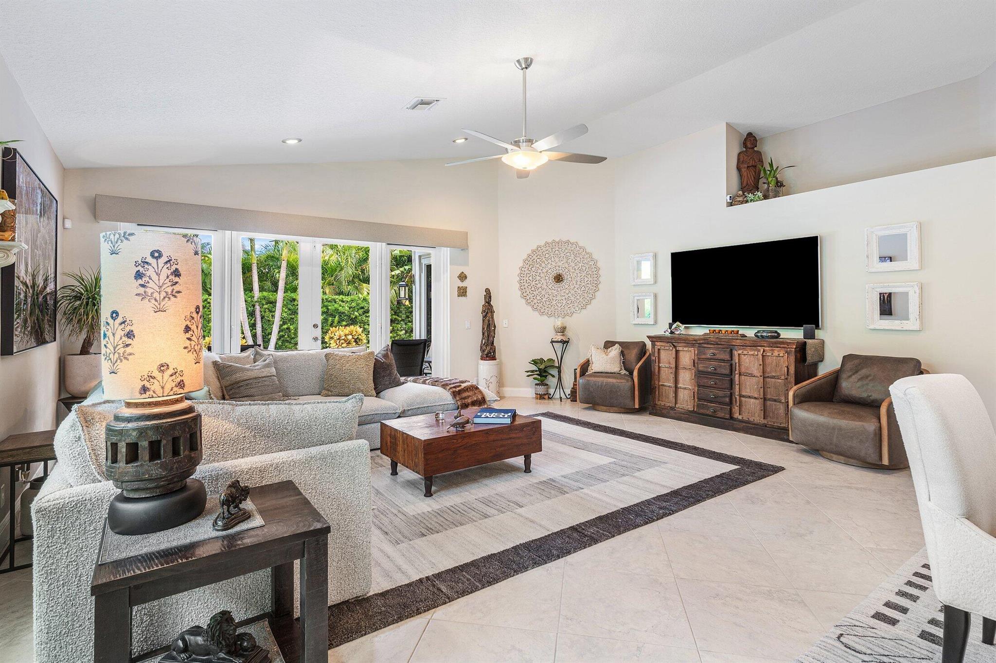 ANTIGUA POINT - Residential