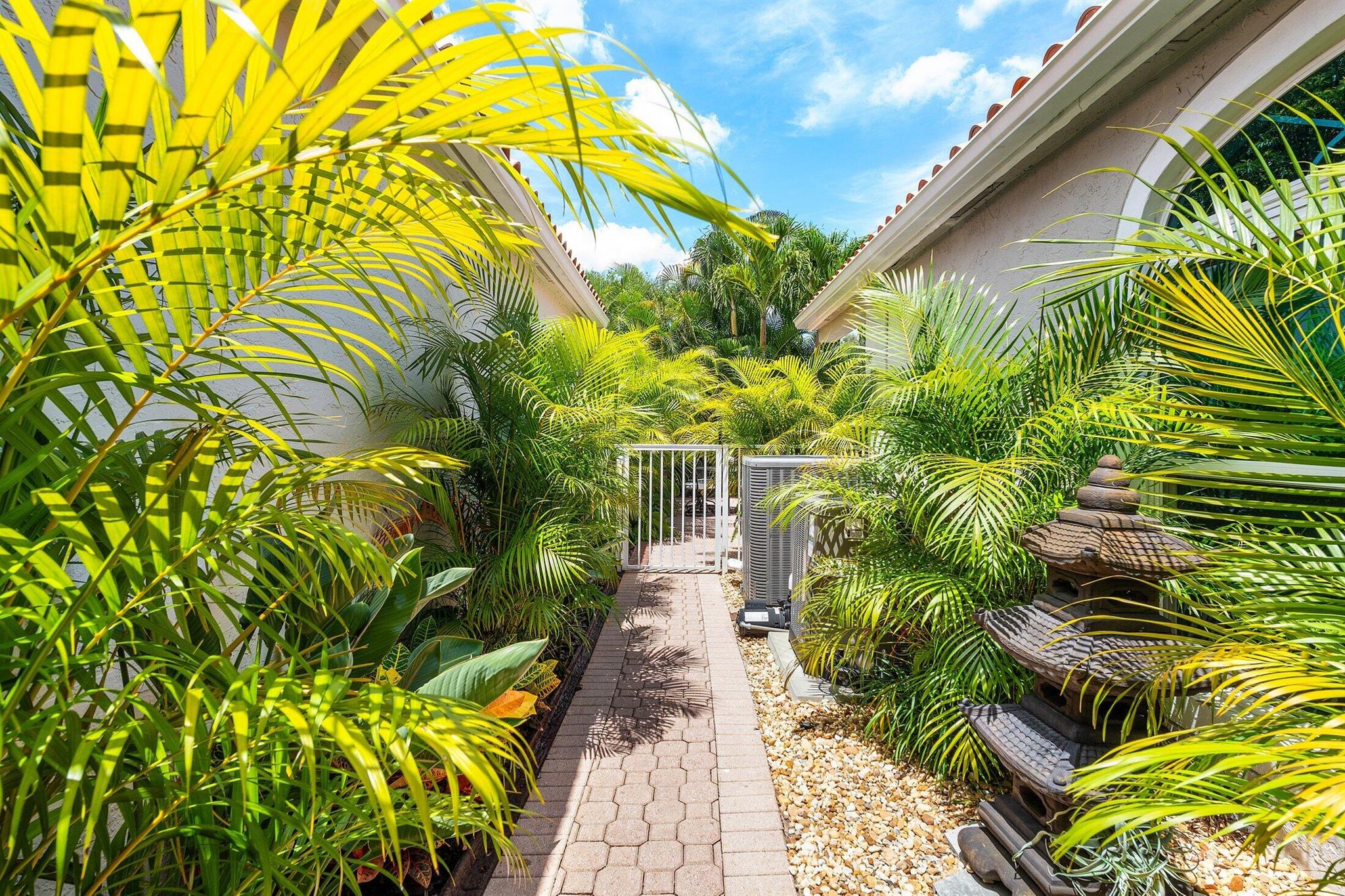 ANTIGUA POINT - Residential
