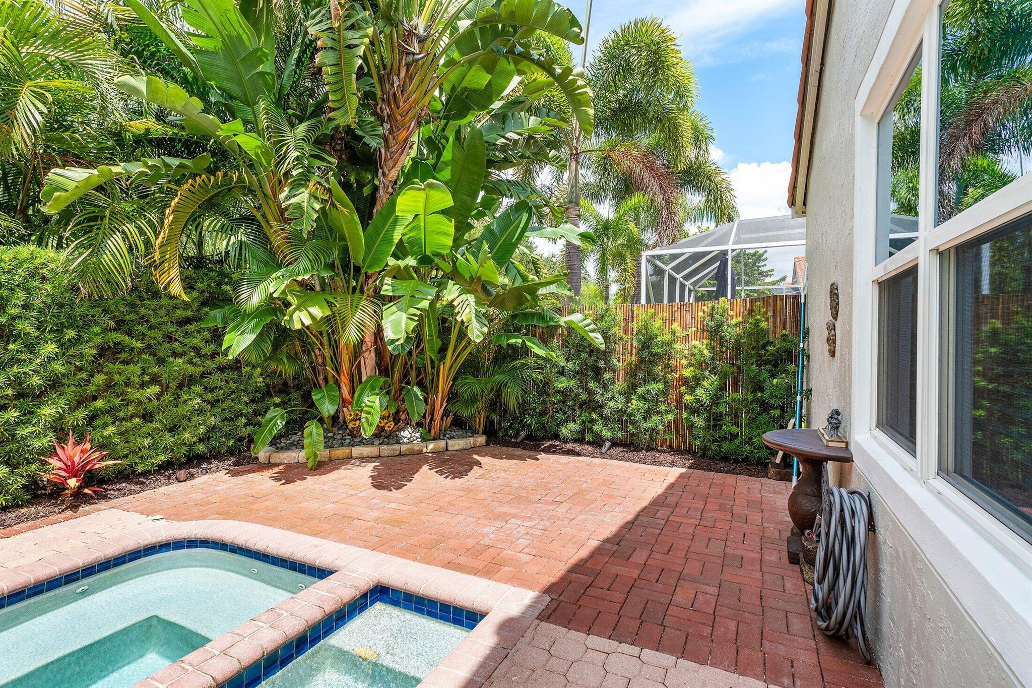 ANTIGUA POINT - Residential