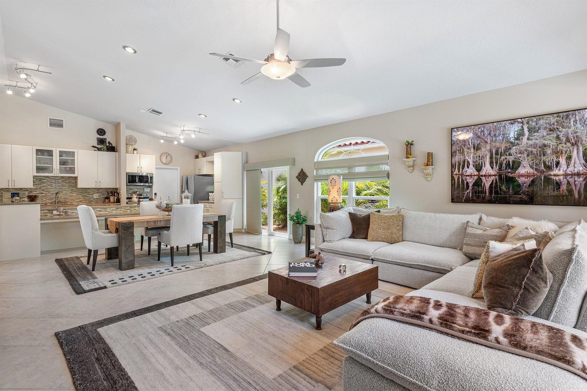 ANTIGUA POINT - Residential