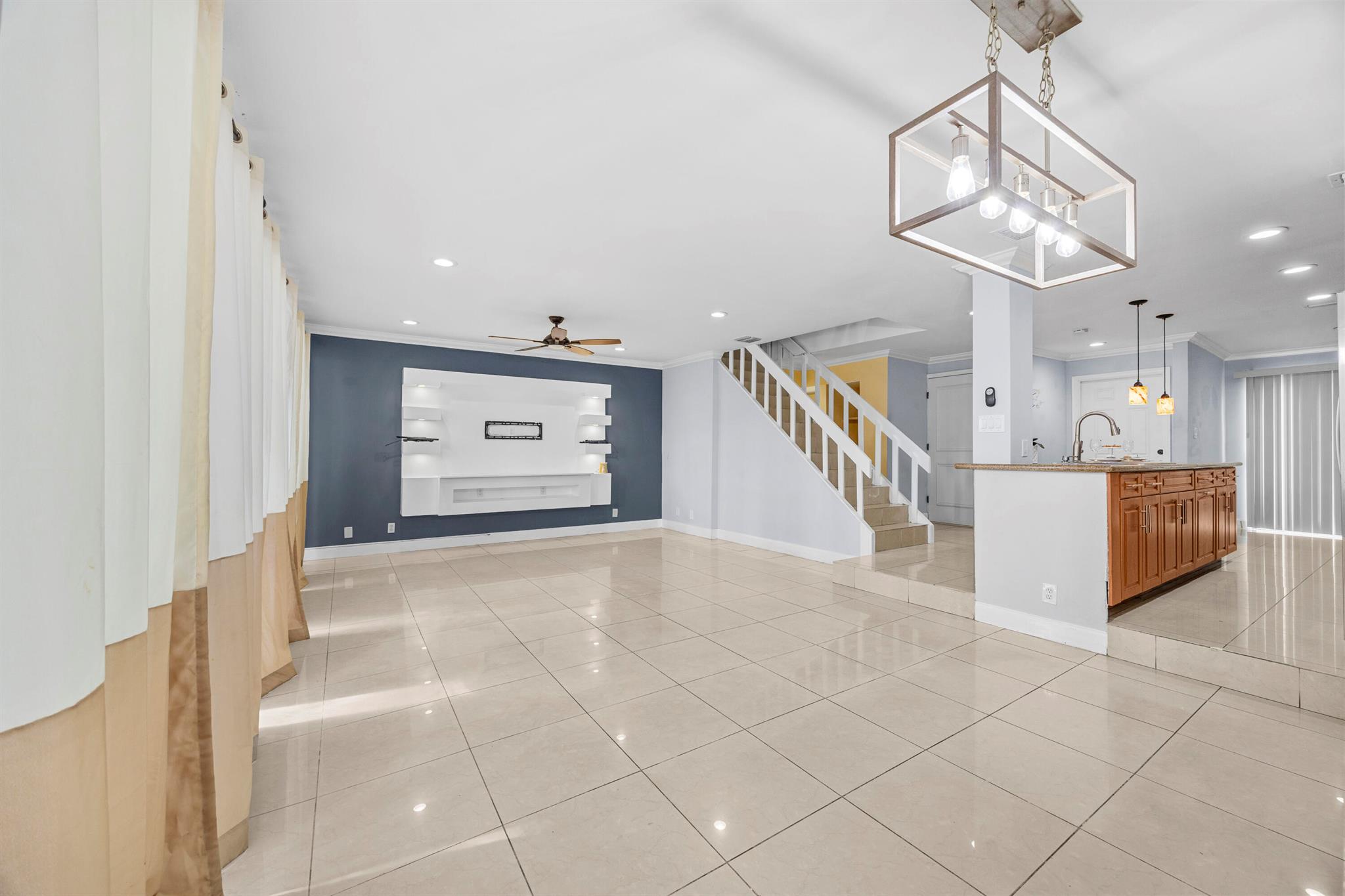 TOWNHOUSES AT JACARANDA C - Residential