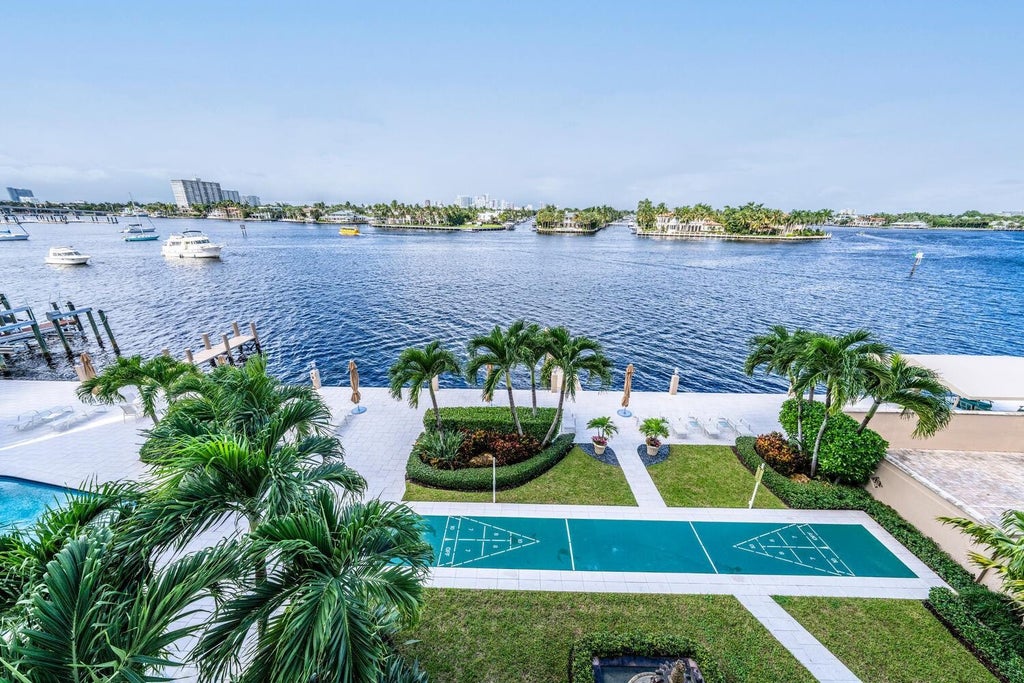 Photo of 215 N Birch Road #4c, Fort Lauderdale, FL 33304 (MLS # F10529149)