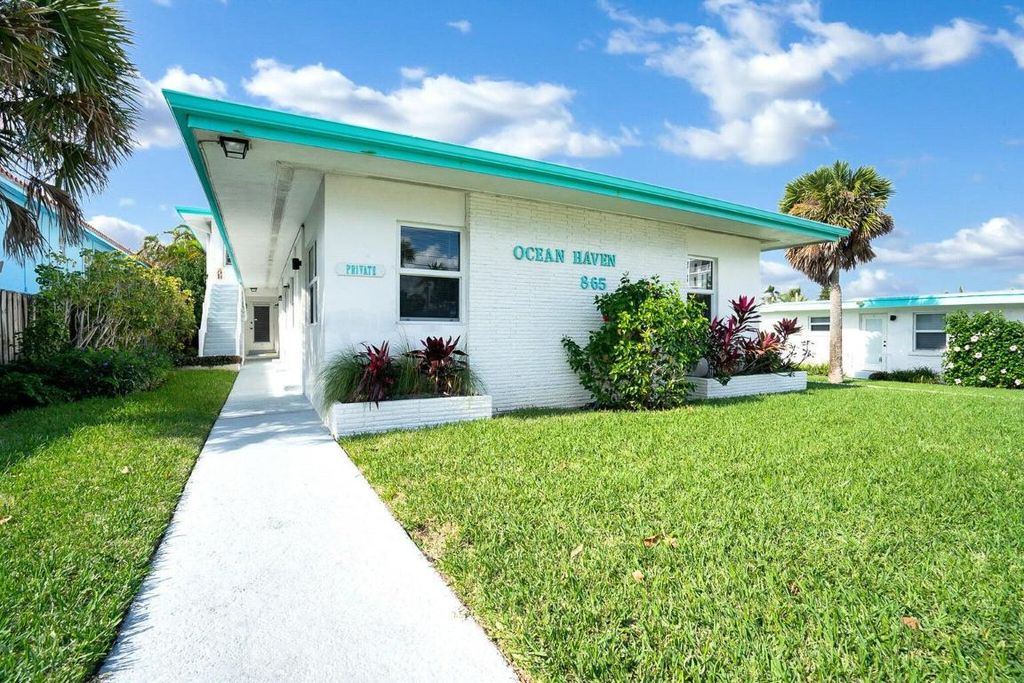 Photo of 865 SE 20th Avenue #1, Deerfield Beach, FL 33441 (MLS # R11143779)