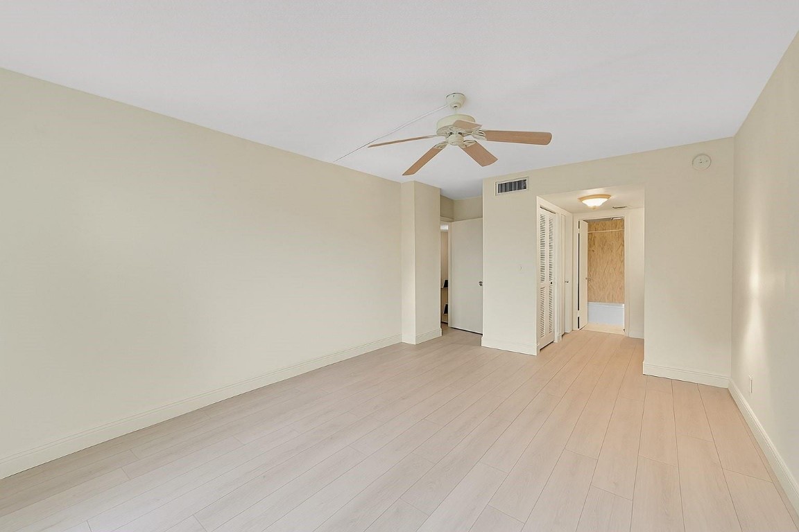 Country Club Towers - Residential