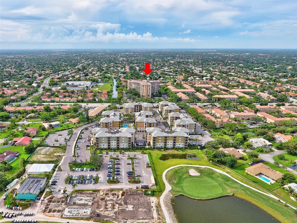 Country Club Towers - Residential