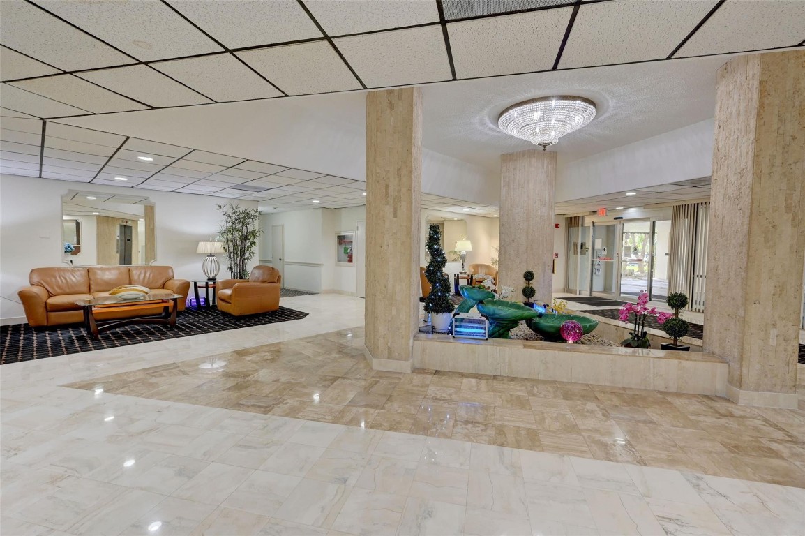 Country Club Towers - Residential