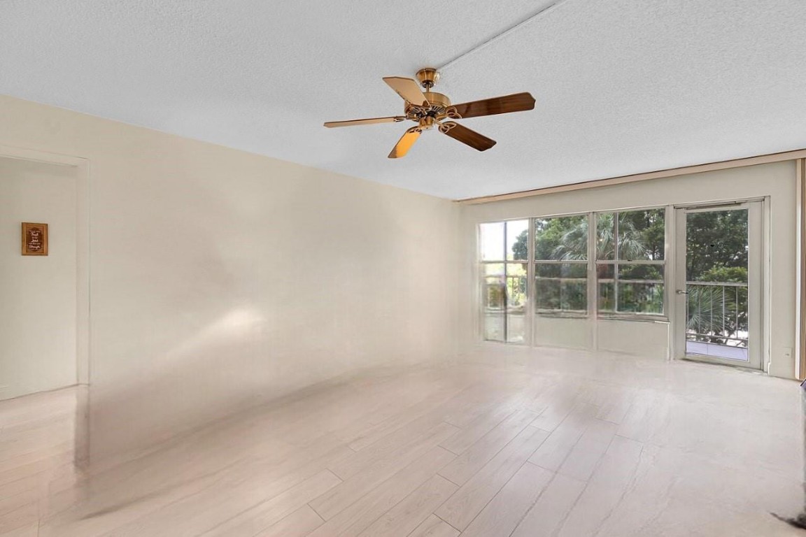 Country Club Towers - Residential