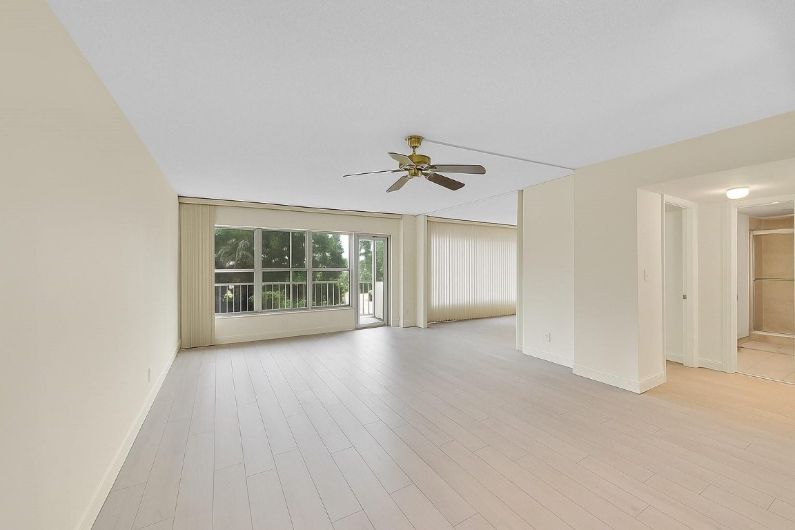 Country Club Towers - Residential