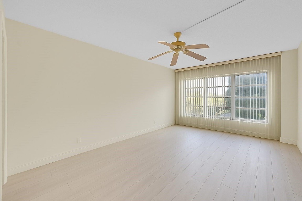 Country Club Towers - Residential