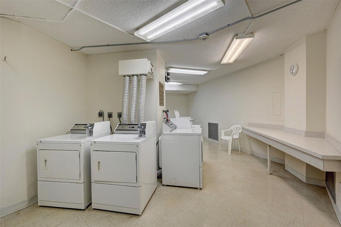 Country Club Towers - Residential