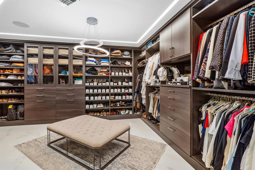 Royal Palm Yacht & Countr - Residential