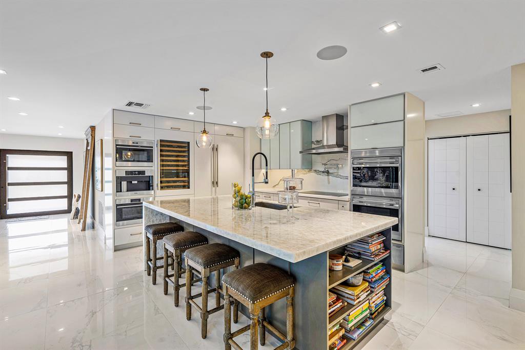 Royal Palm Yacht & Countr - Residential