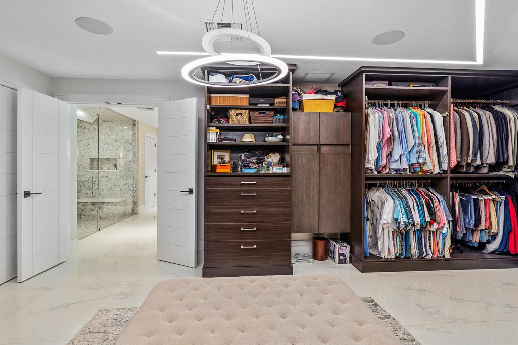 Royal Palm Yacht & Countr - Residential