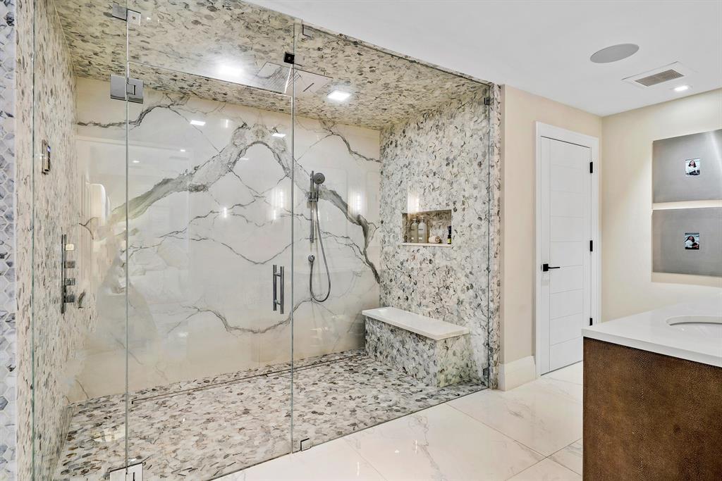 Royal Palm Yacht & Countr - Residential