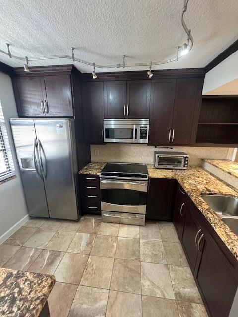 WHITEHALL CONDO LANDS OF THE PRESIDENT - Residential Lease