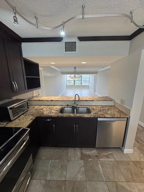 WHITEHALL CONDO LANDS OF THE PRESIDENT - Residential Lease