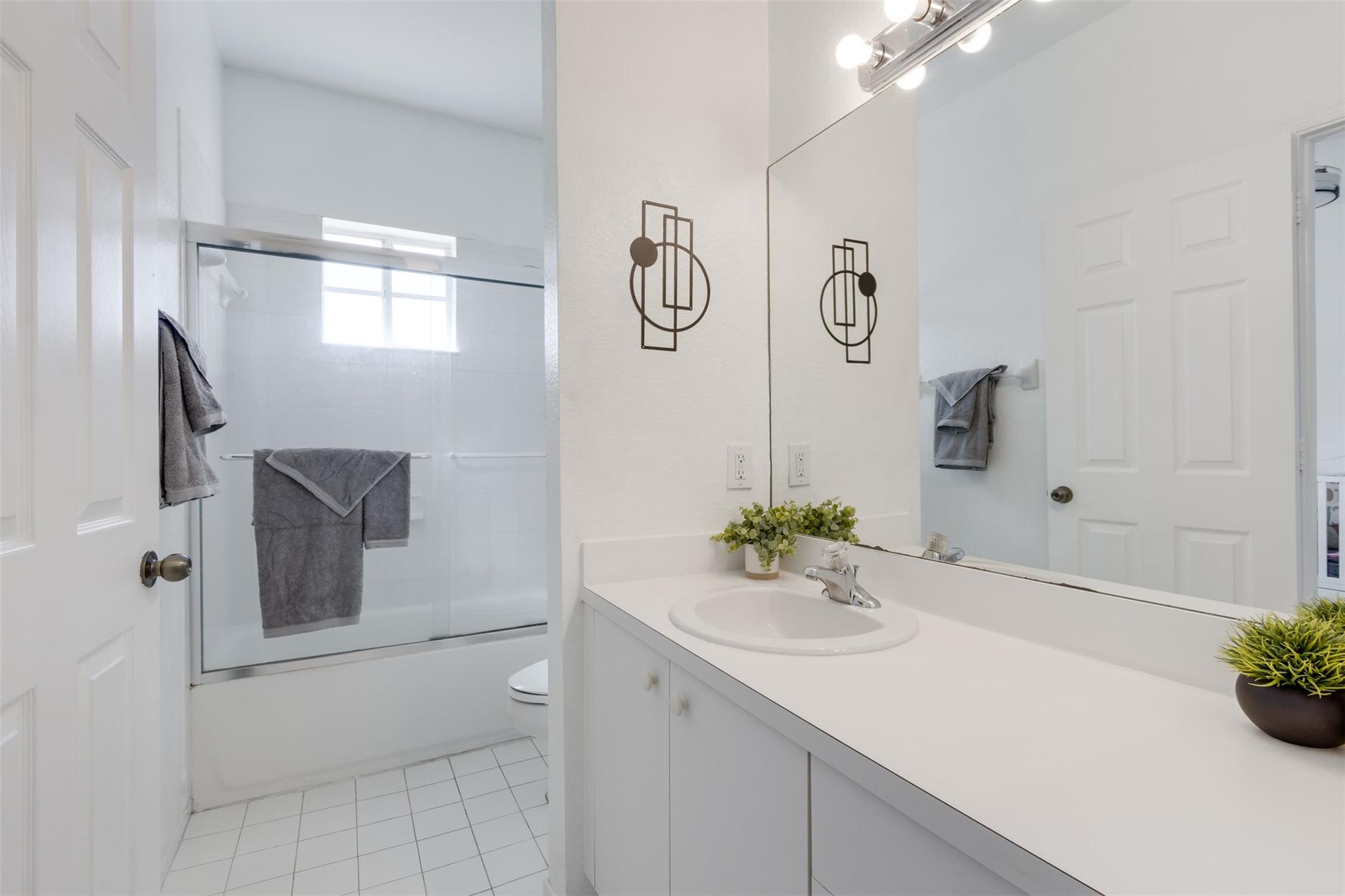 Monte Carlo Townhomes - Residential