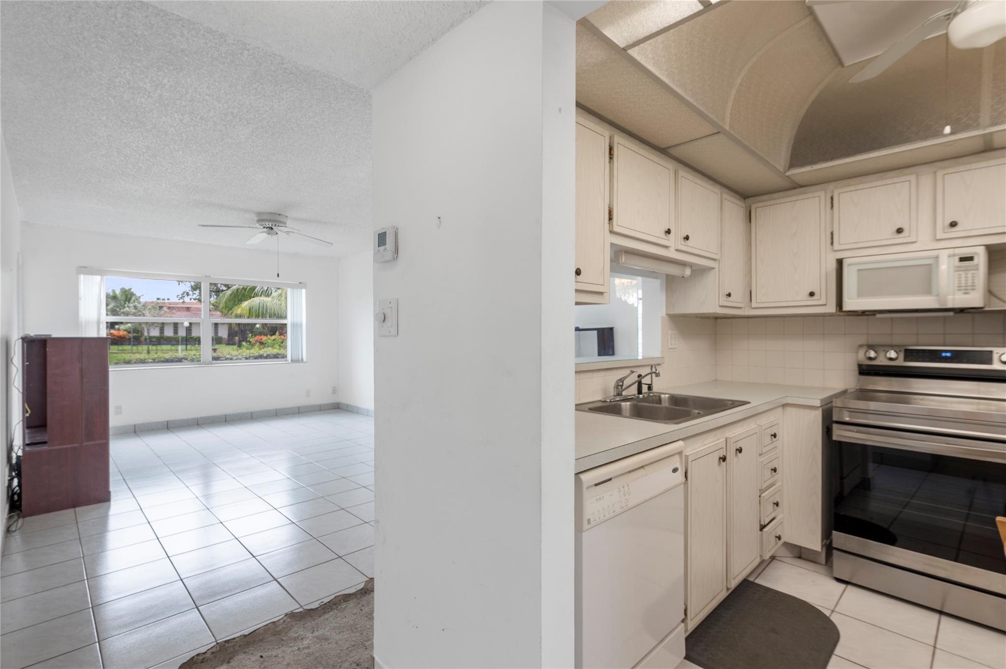 4806 NW 36th St 408