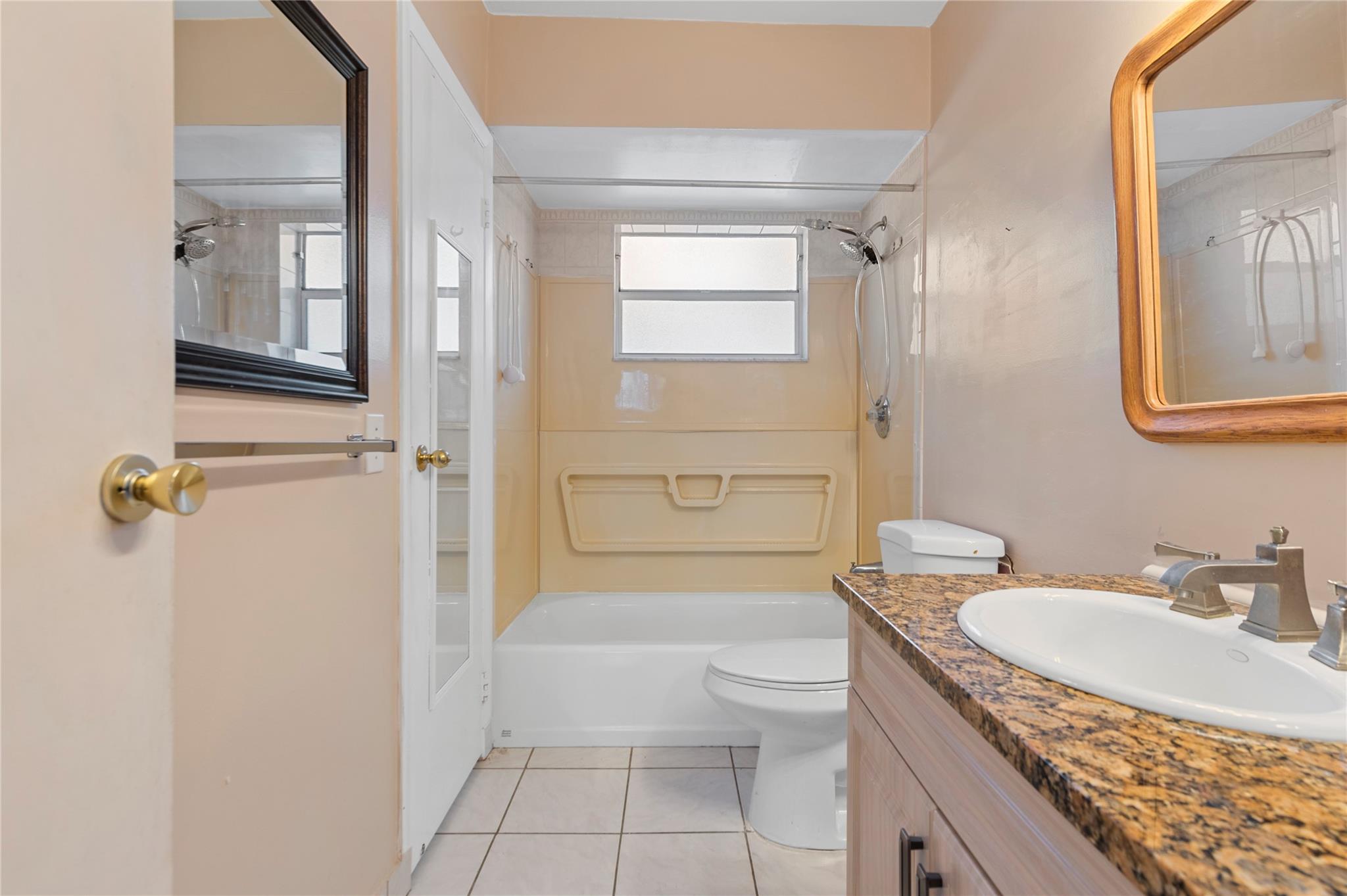 4806 NW 36th St 408