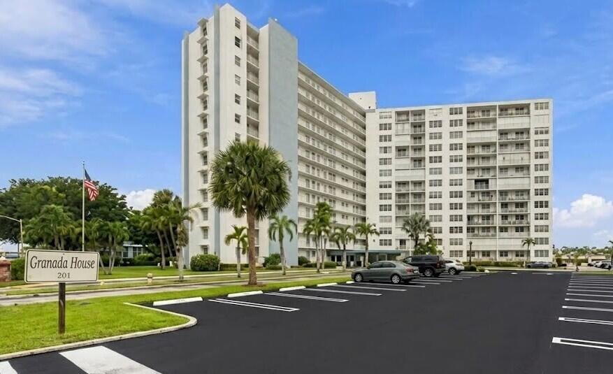 Photo of 201 N Ocean Boulevard #604, Pompano Beach, FL 33062 (MLS # B26076517)