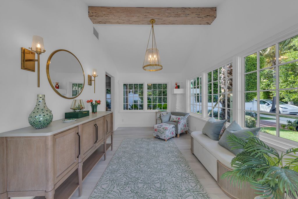 Photo of 318 Australian Avenue, Palm Beach, FL 33480 (MLS # R11079457)