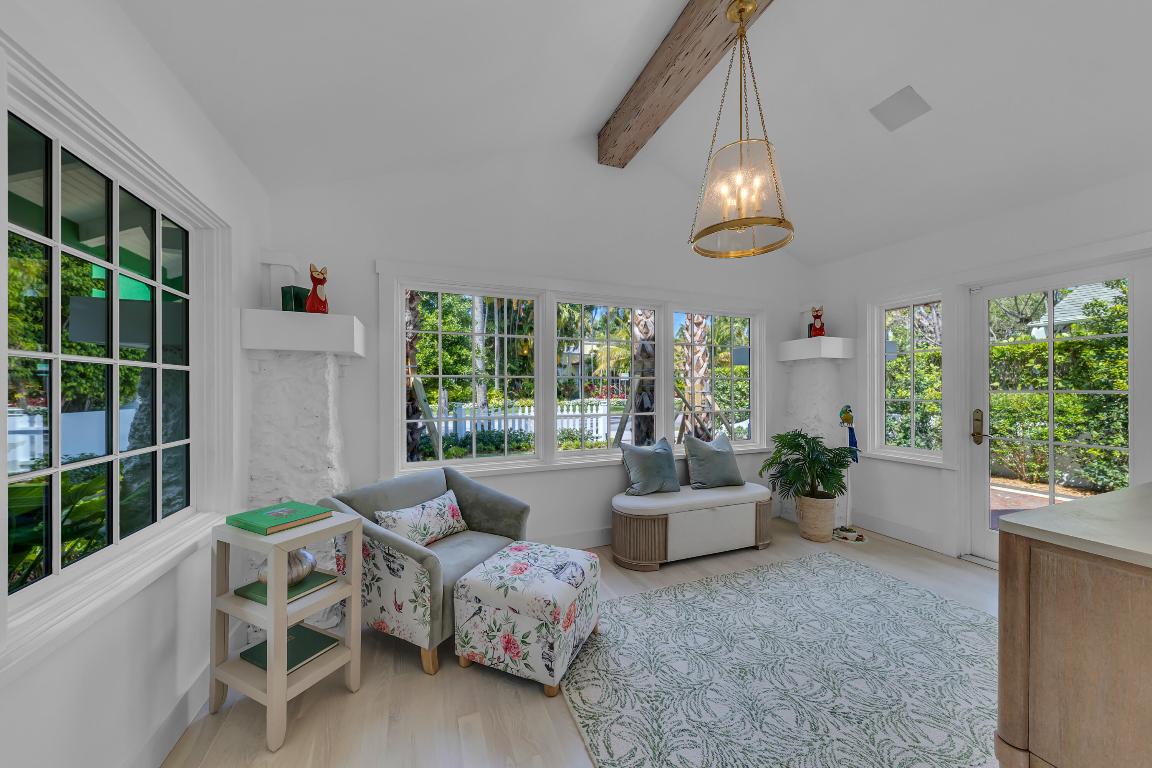 318 Australian Avenue