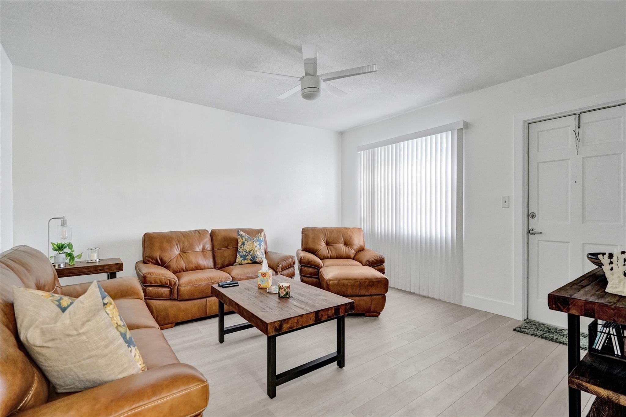 2340 NE 9th St 302