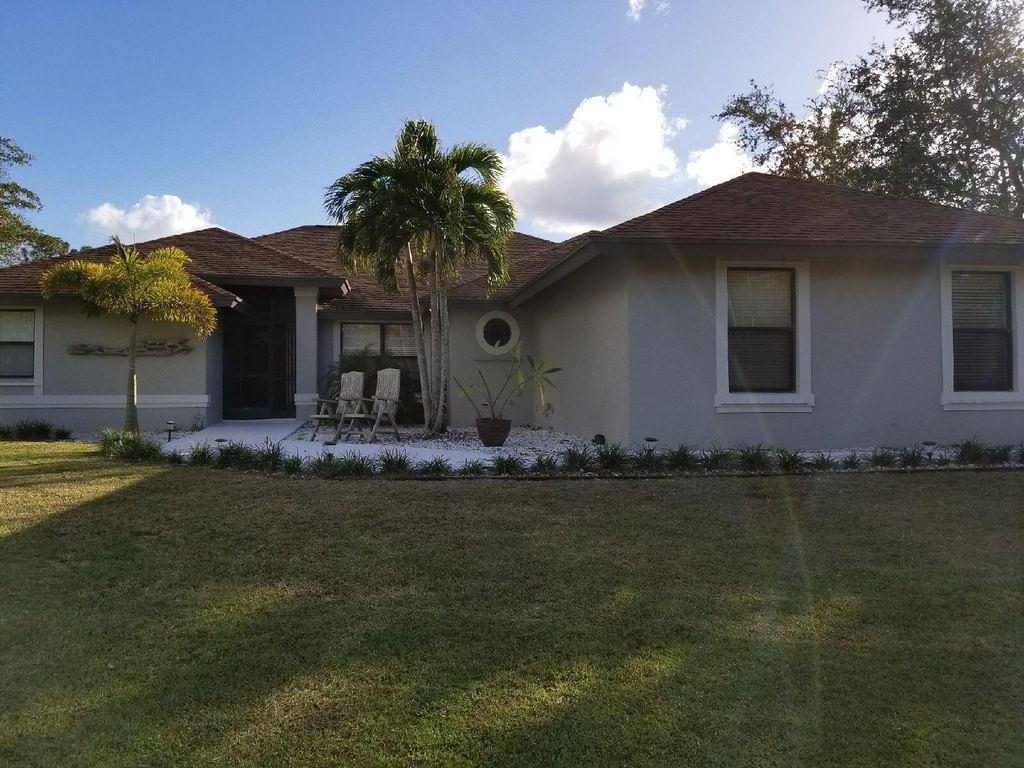 Photo of 12386 N 170th Road N, Jupiter, FL 33478 (MLS # R10943837)