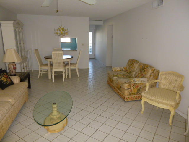 VILLAGE ROYALE FOREST GREEN CONDO - Residential