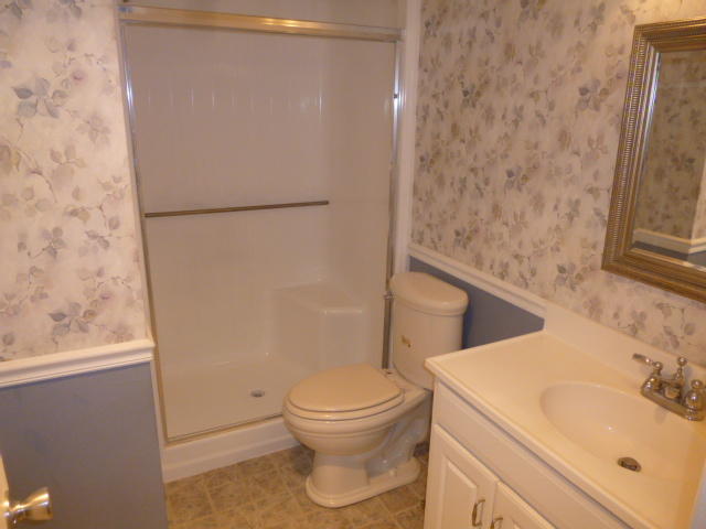 VILLAGE ROYALE FOREST GREEN CONDO - Residential