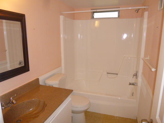 VILLAGE ROYALE FOREST GREEN CONDO - Residential