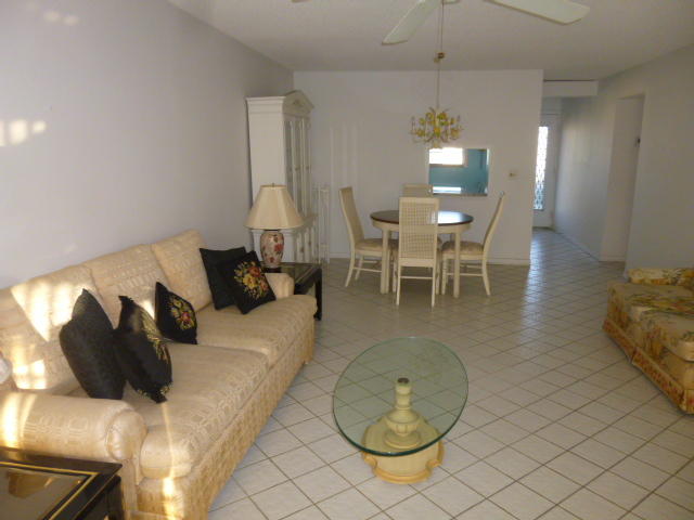 VILLAGE ROYALE FOREST GREEN CONDO - Residential